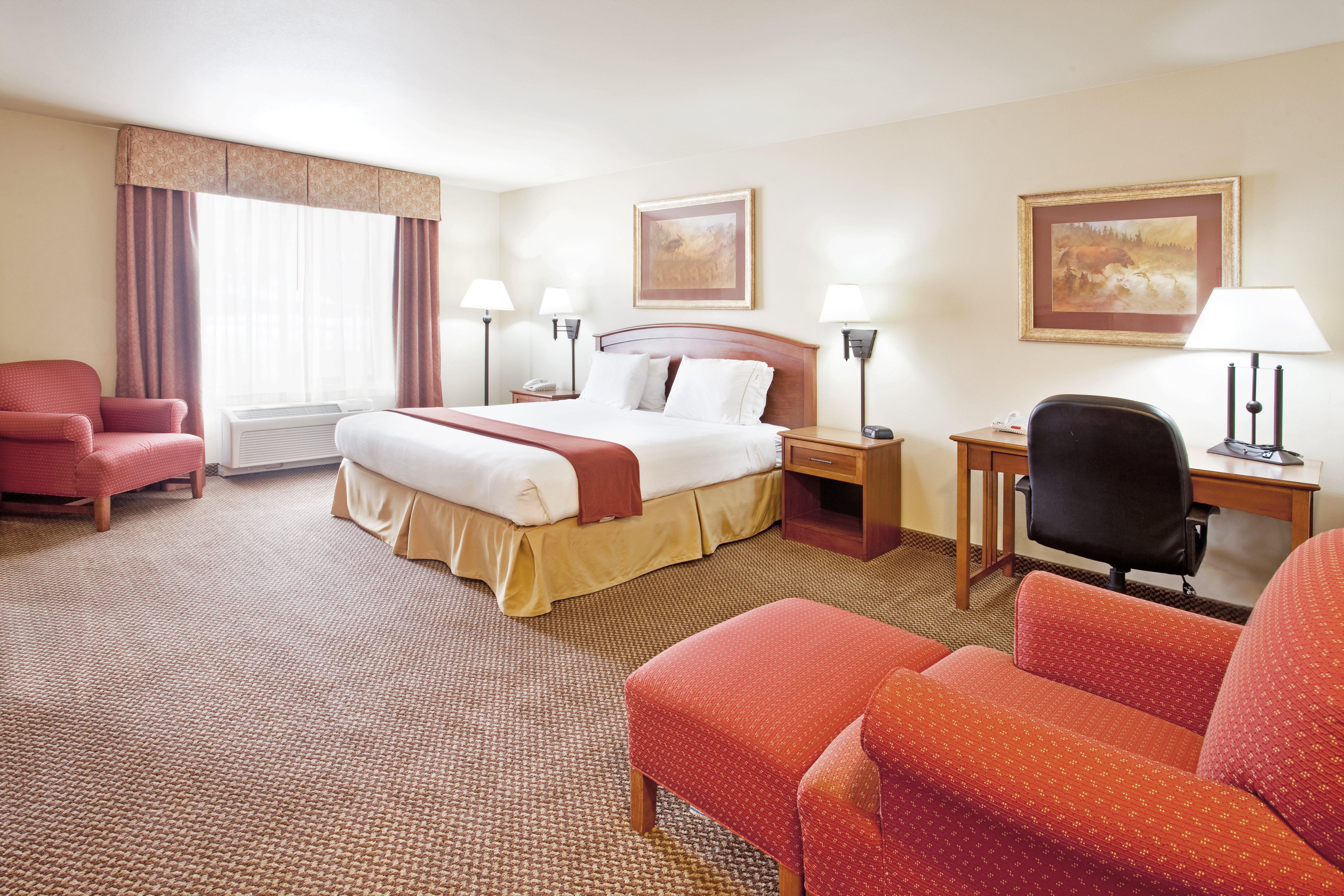 Holiday Inn Express Hotel & Suites Cedar City, An Ihg Hotel Exterior photo